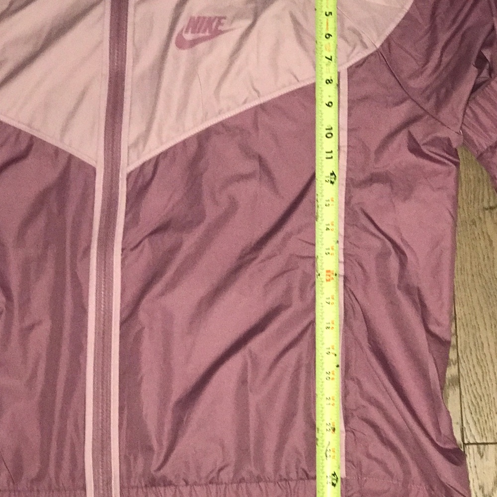 Eucnike Windrunner Jacket. - image 6